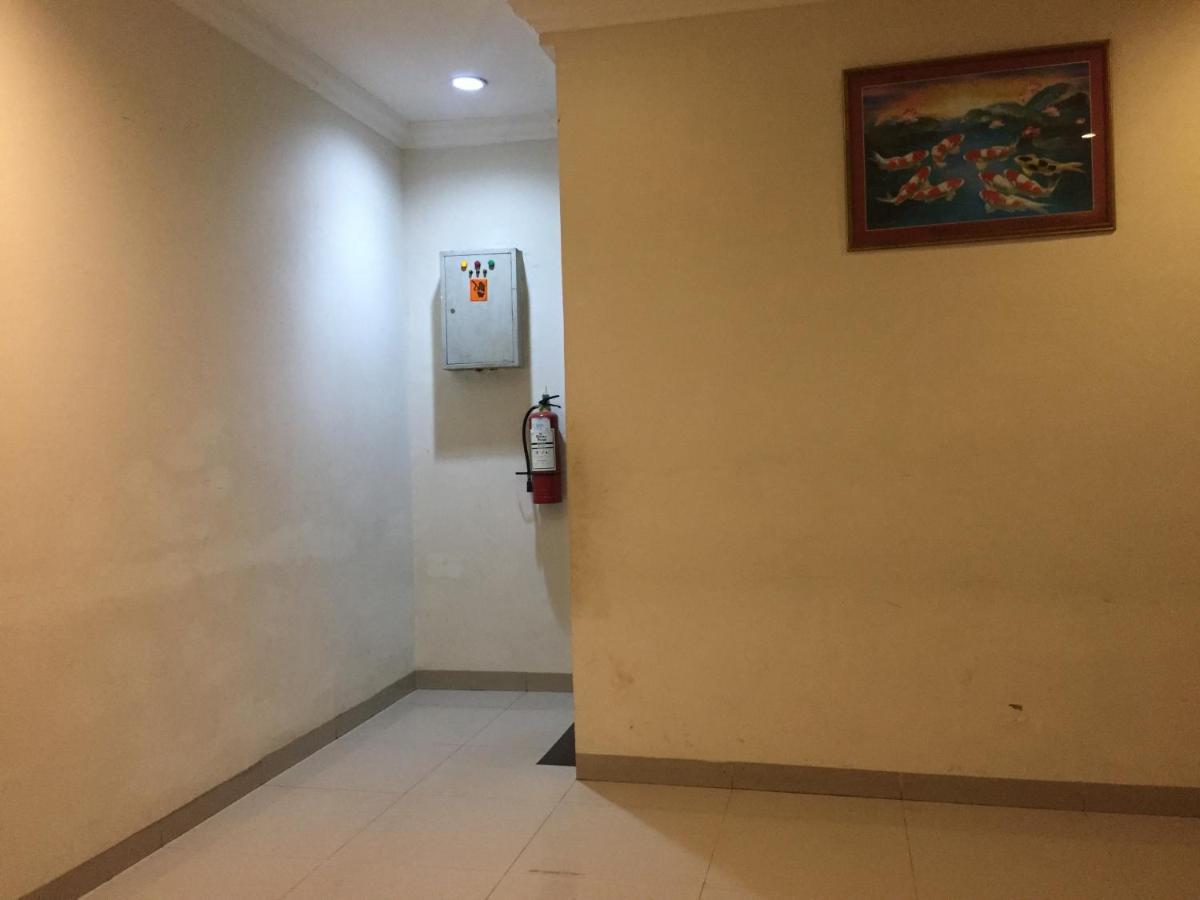 เรดดอร์ซ พลัส แอท โฮเทล อัลเดน มากัสซาร์ Hotel มากาซาร์ ภายนอก รูปภาพ